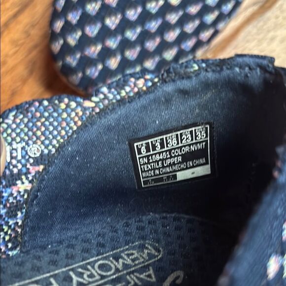 Sketchers Navy and White Patterned Women's Flats - Picture 5 of 13